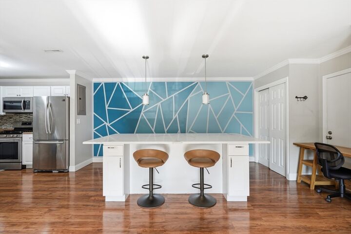 Property Photo:  685 Oak 9-5  MA 02301 