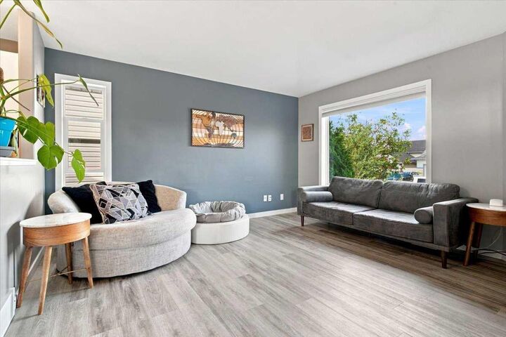 Property Photo:  12314 107A Street  AB T8V 8K7 