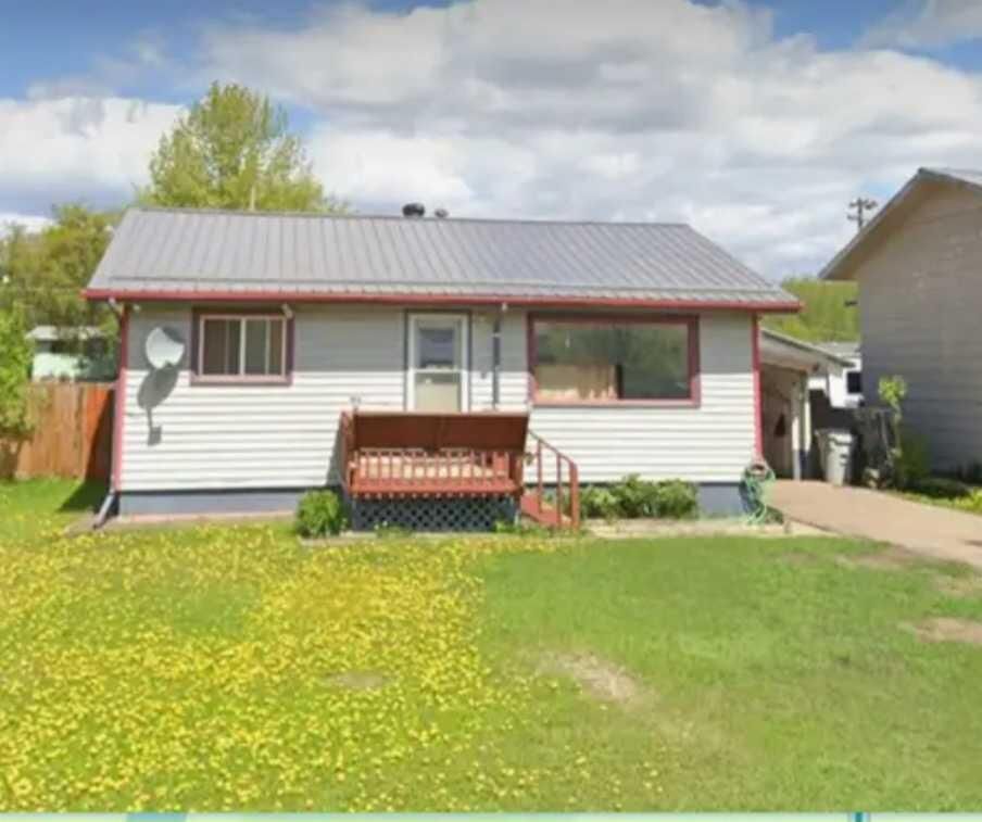 Property Photo: 58 Avenue 4916 AB T0G 1E0