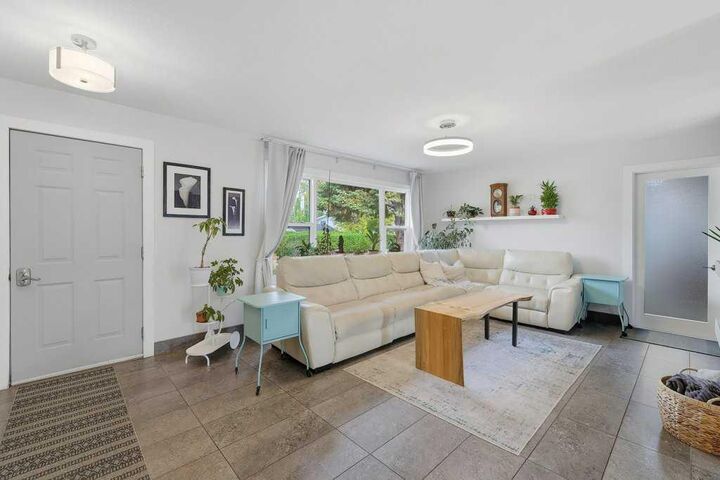 Property Photo: 49 Macfarlane Avenue AB T4N 5S9