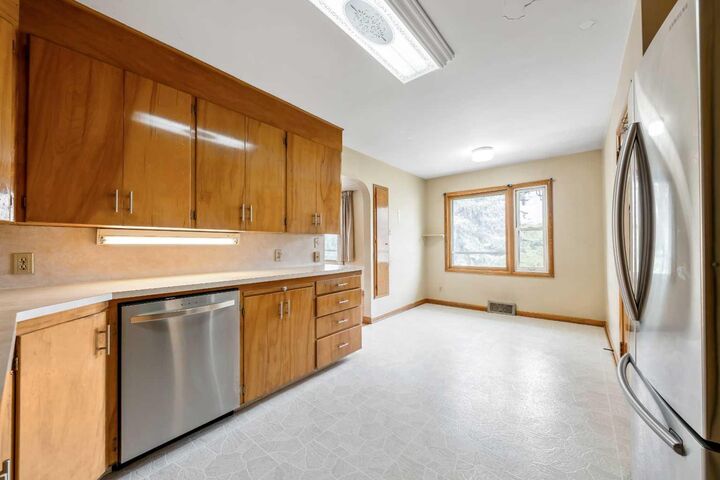 Property Photo: 2720 32 Avenue SW AB T3E 0W2