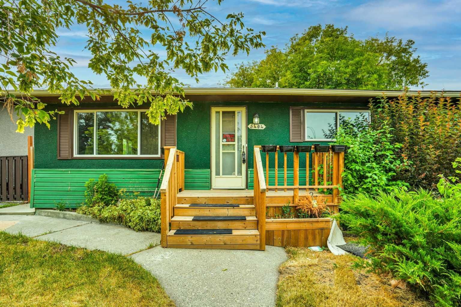 Property Photo:  5404 Valentine Crescent SE  AB T2A 2K6 
