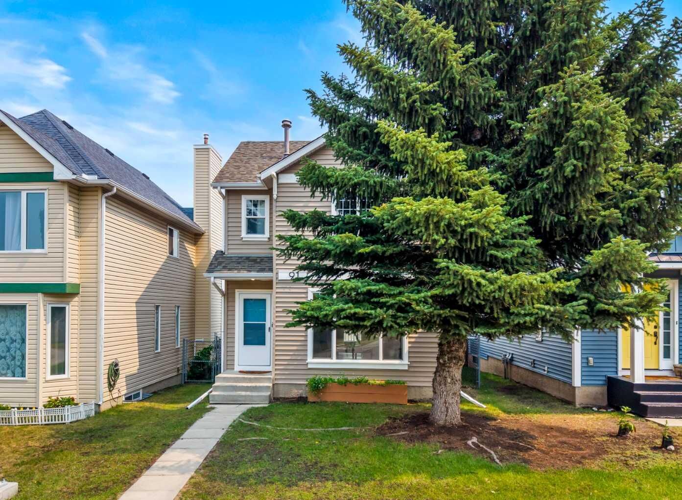 Property Photo: 91 Hidden Crescent NW AB T3A 5L4