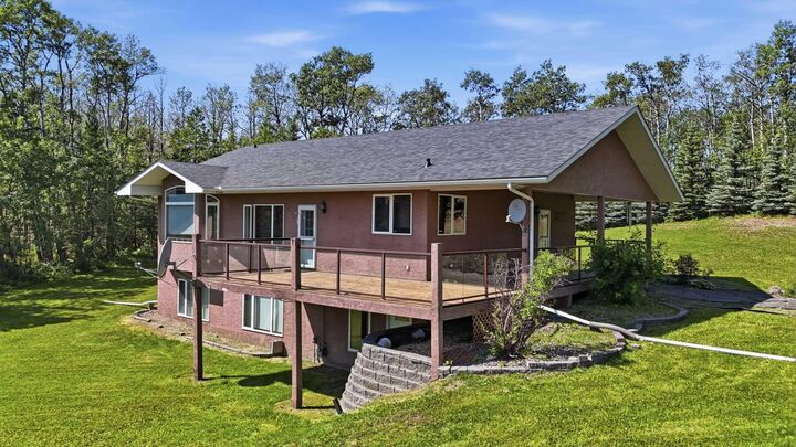 Property Photo: 14043 Township Road 422 AB T0C 2J0