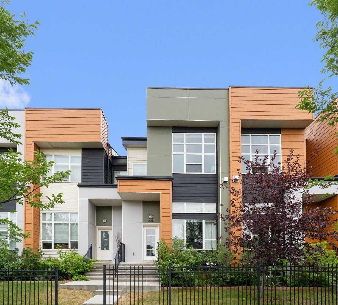 Property Photo: 1530 Bayside Avenue SW 205 AB T4B 4B5