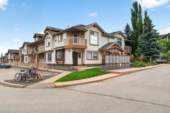 Property Photo:  20 Panatella Landing NW #104  AB T3K 0K8 