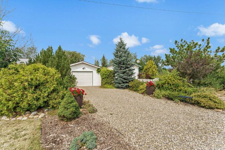 Property Photo: 138 Foster Street AB T0K 1Z0