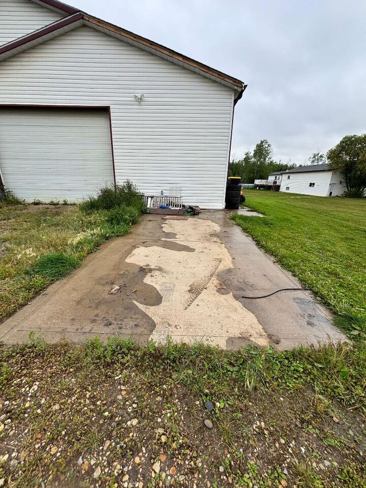 Property Photo: 6544 Township Road 692 AB T0H 1X0