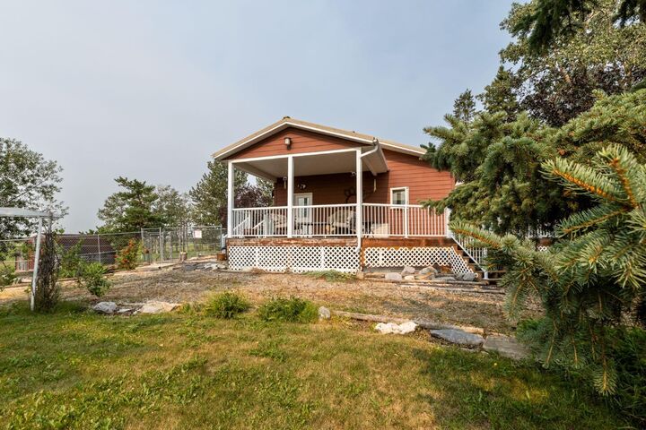 Property Photo: 3411 Highway 54 AB T4G 0L2