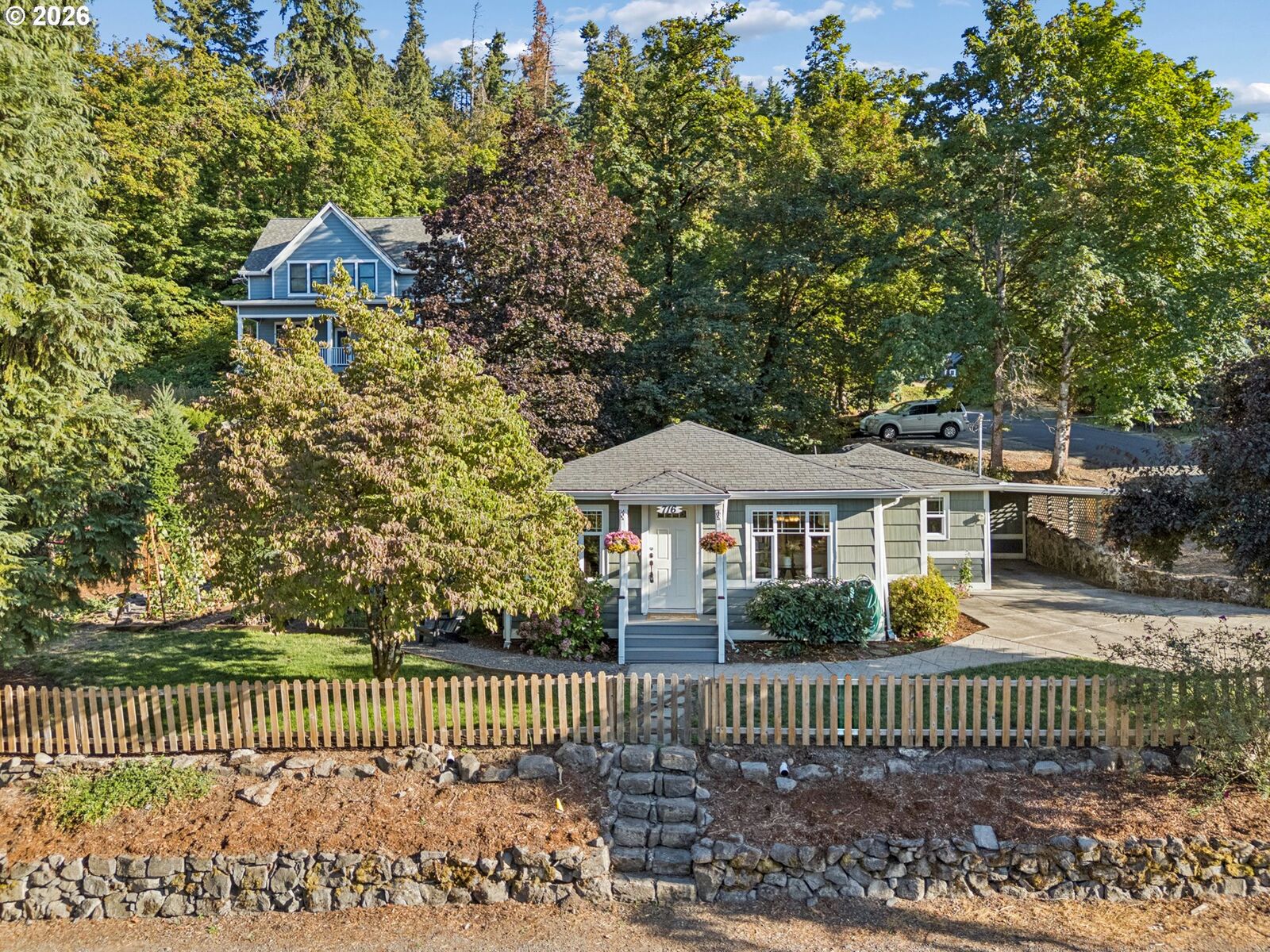 Property Photo:  716 4th Ave  OR 97045 