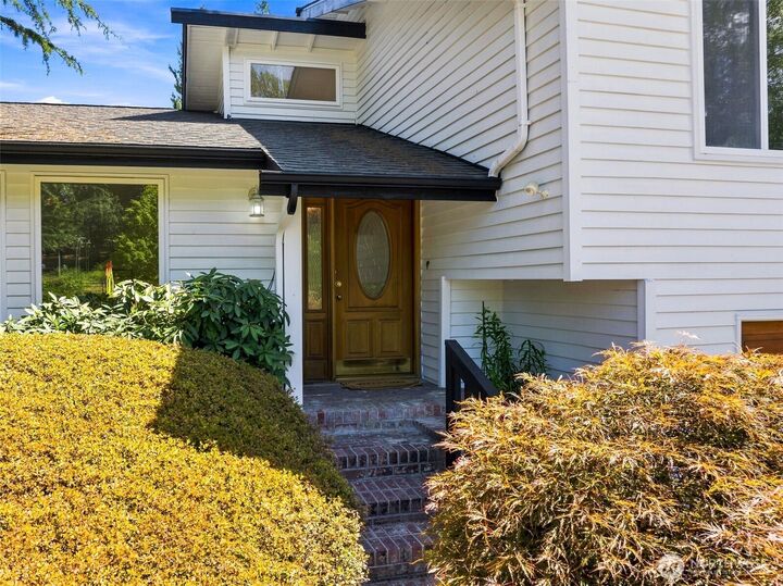 Property Photo:  6010  152nd Avenue NE  WA 98052 
