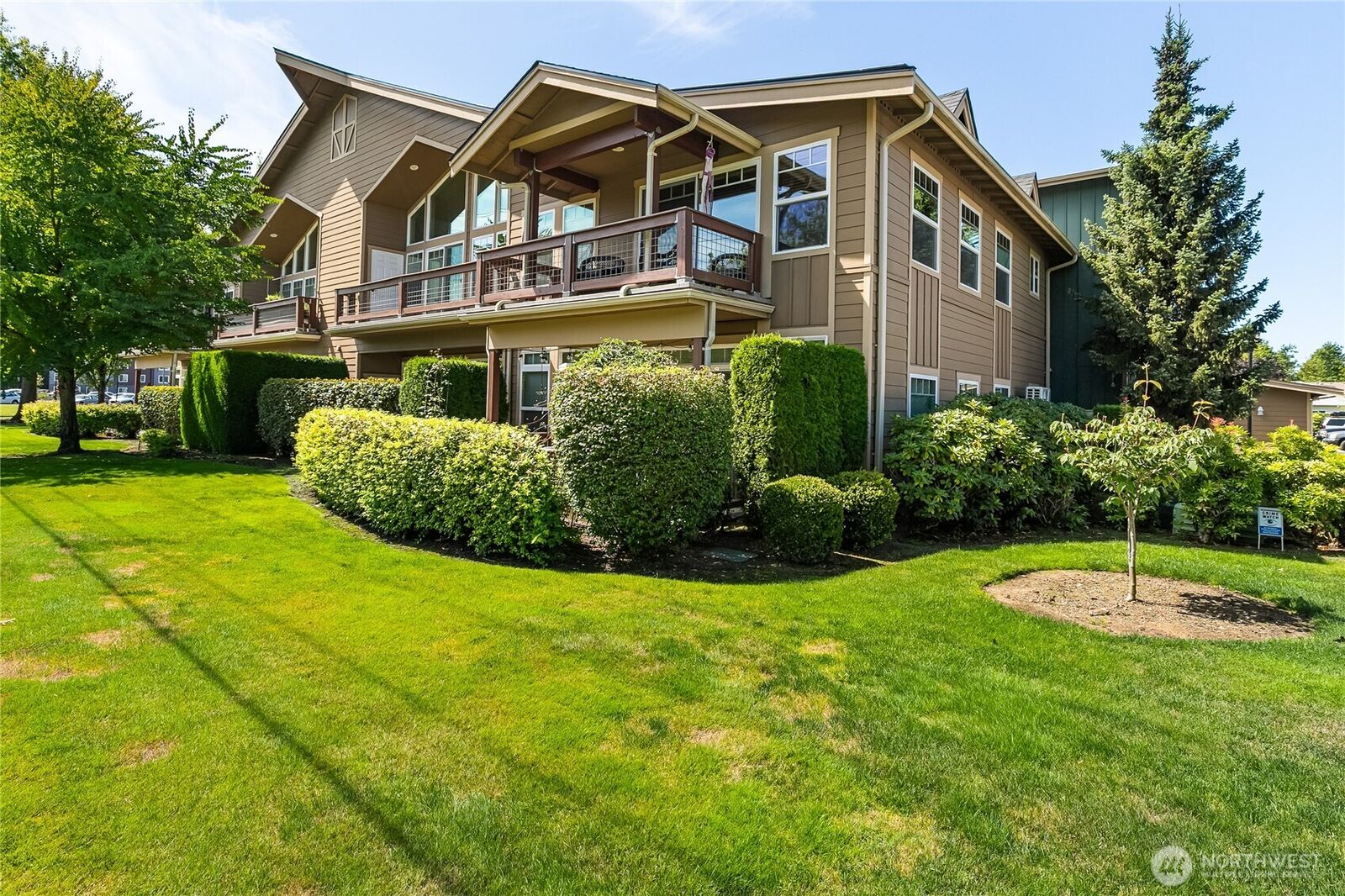 Property Photo: 300 Homestead Blvd 102 WA 98264