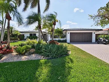 Property Photo:  2125 NE 17th Terrace  FL 33305 