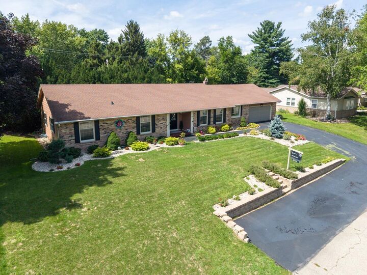 Property Photo:  1903 Eastwood Avenue  WI 53545 