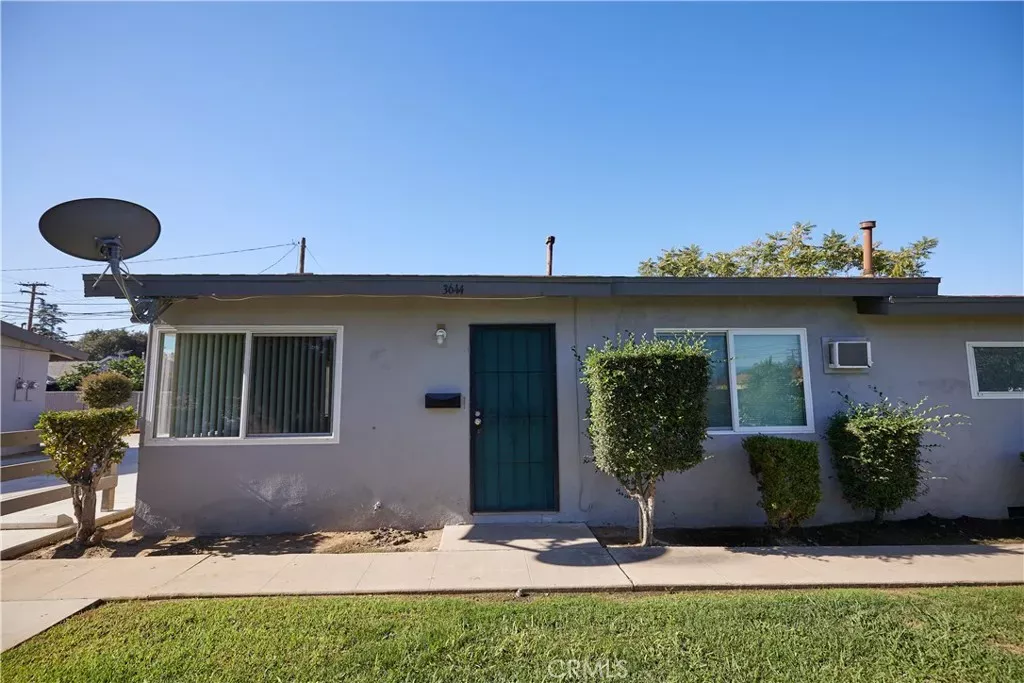 Property Photo:  3644 Russell Street  CA 92501 