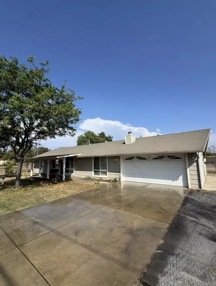Property Photo:  2238 Kelly Avenue  CA 92065 