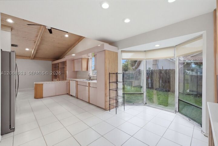 Property Photo:  7300 Corkwood Ter  FL 33321 