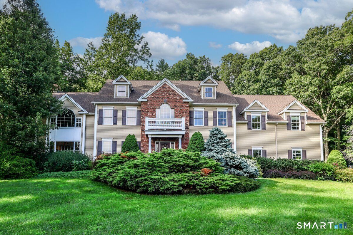 Property Photo:  4 Mia Bella Drive  CT 06776 