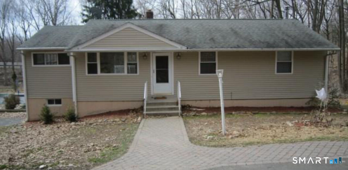 Property Photo: 26 Tamarack Circle CT 06611