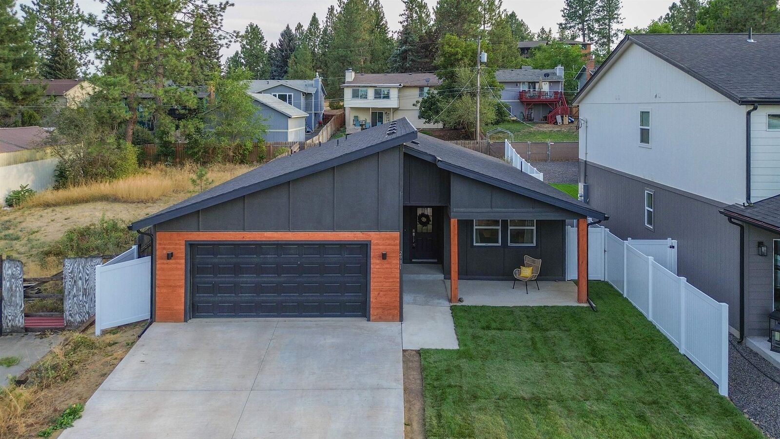 Property Photo:  2931 W 18th Ave  WA 99224 