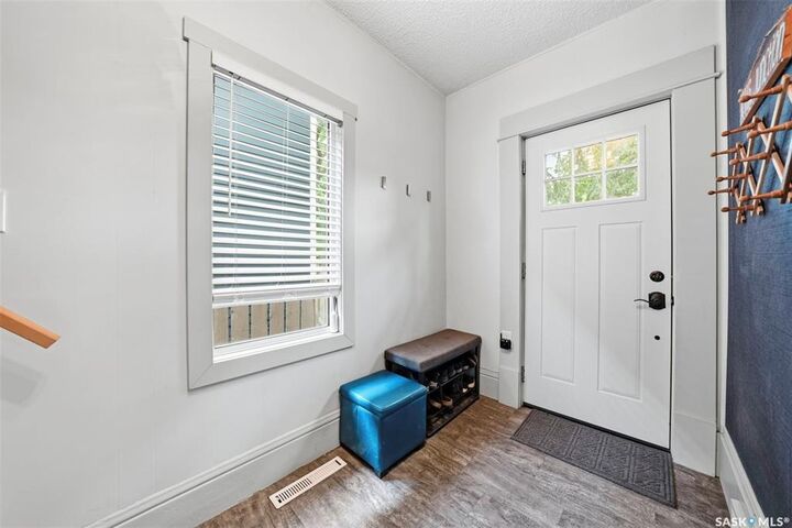 Property Photo: 420 I Avenue S SK S7M 1Y4