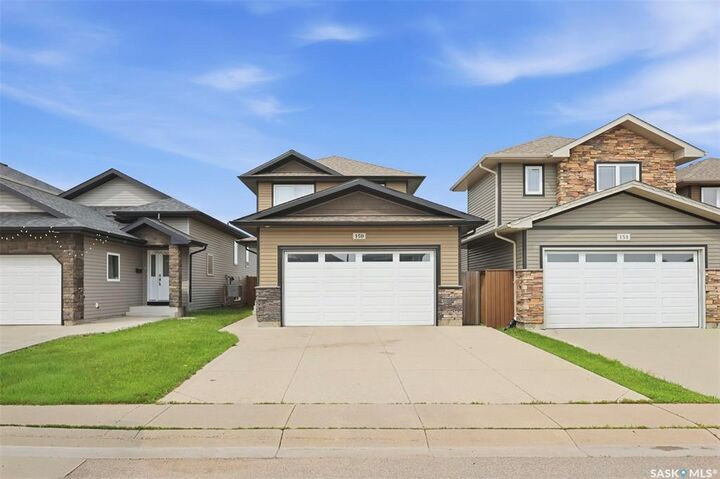 150 Henick Crescent — photo 1