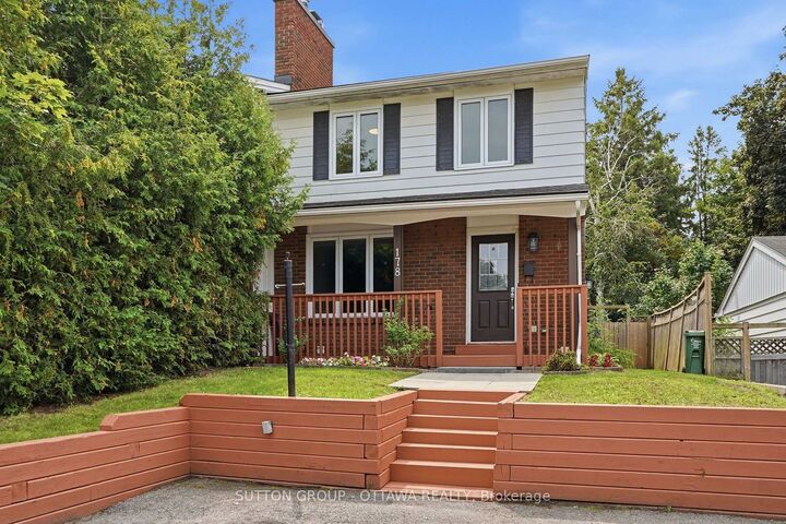 Property Photo: 178 McClellan Road ON K2H 5W1