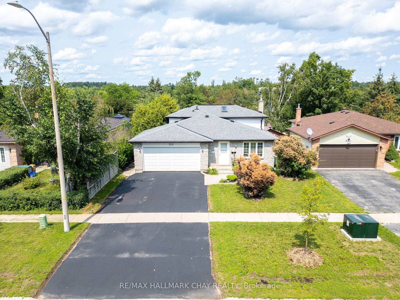 Property Photo:  323 Sunnidale Road  ON L4N 5R1 