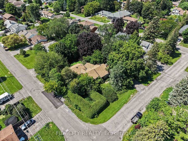 6 Malcolm Place — photo 1