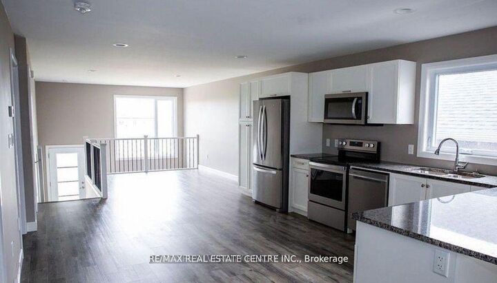 Property Photo:  133 Howard Road  ON N7M 0A4 