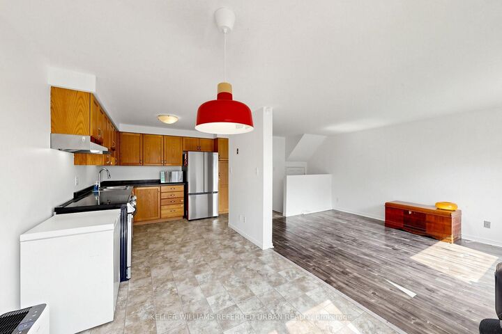 Property Photo:  38 Activa Avenue  ON N2E 3R2 