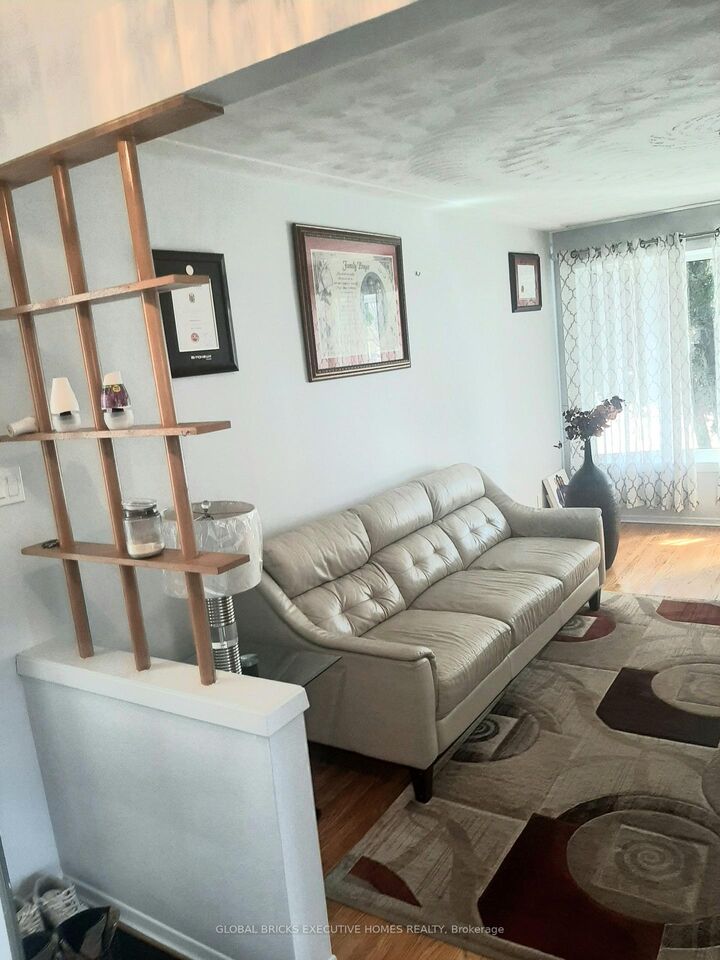 Property Photo: 2141 Meadowbrook Road ON L7P 2A6