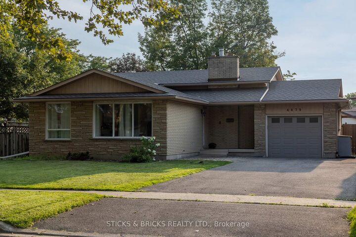 Property Photo: 4479 Mitchell Avenue ON L2E 6R6