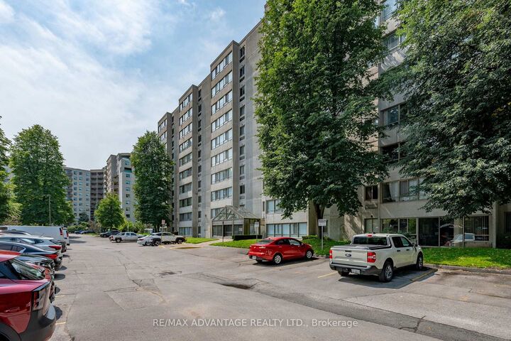 Property Photo:  570 Proudfoot Lane 708  ON N6H 4Z1 