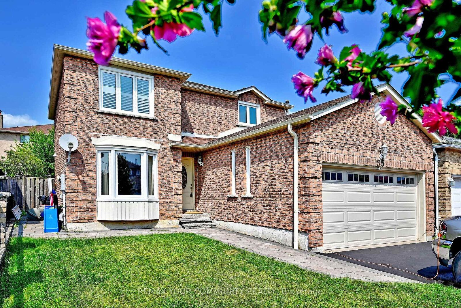 Property Photo:  35 Dakin Drive  ON L1T 2R8 