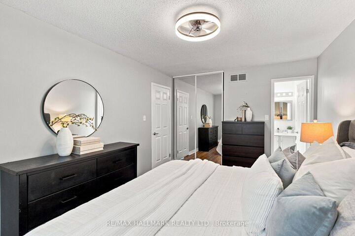 Property Photo:  35 Downham Drive  ON L1C 4G4 