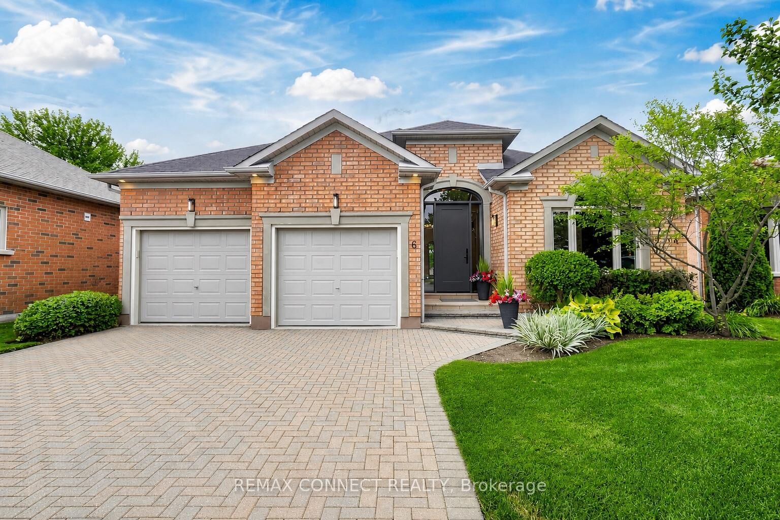 Property Photo: 6 Willie's Round N/A ON L4A 1N6