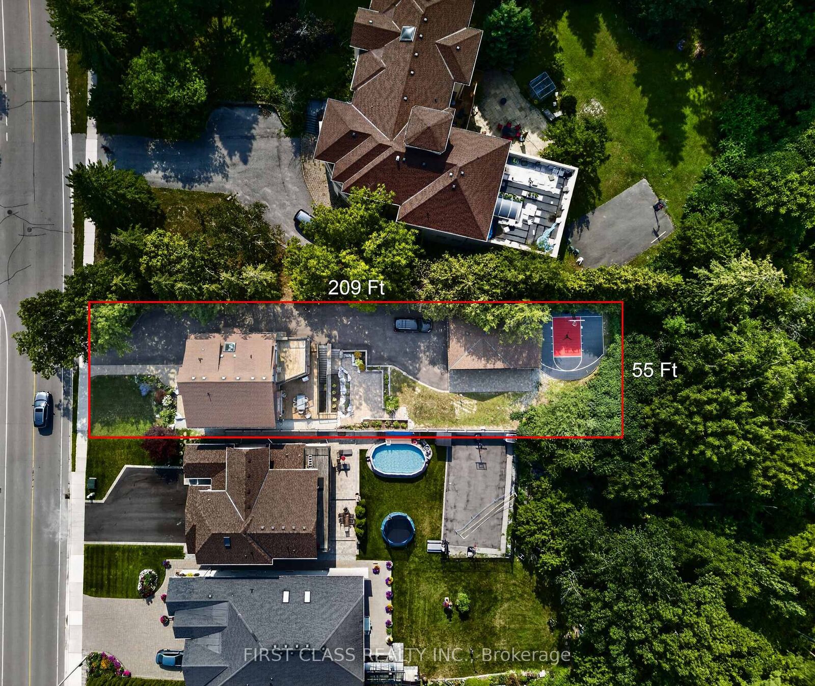 Property Photo: 302 Brookside Road ON L4C 0K8