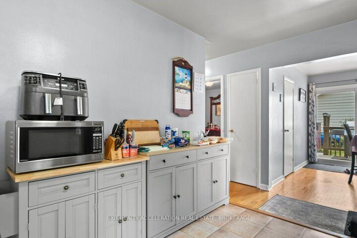 Property Photo:  76 Hessford Street  ON K7R 2Z1 