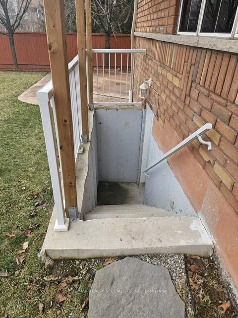 Property Photo:  3774 Arbourview Terrace Lower  ON L5M 7A8 