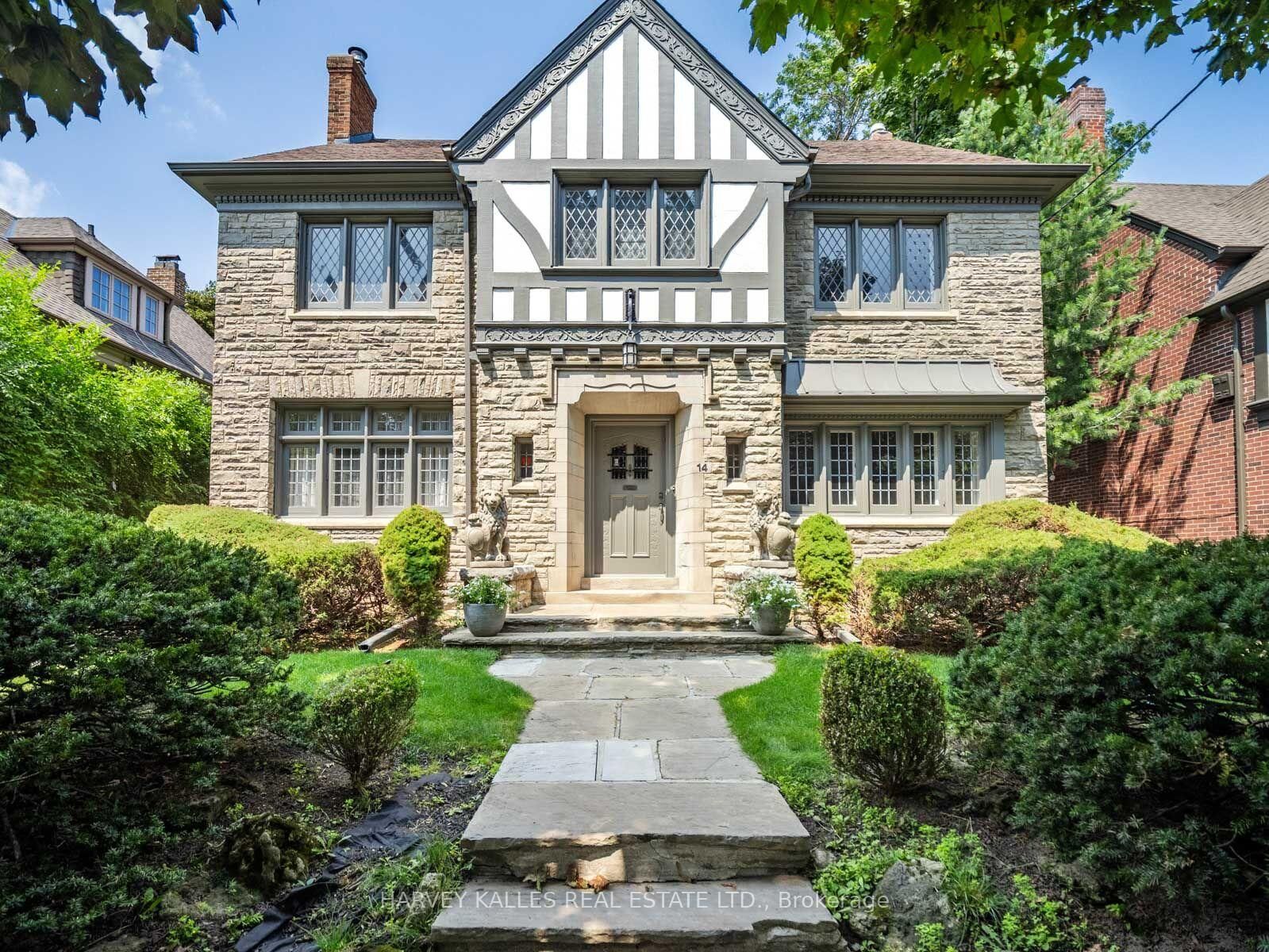Photo de la propriété:  14 Dewbourne Avenue  ON M5P 1Z4 