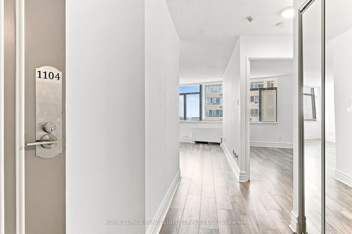 Property Photo:  250 Queens Quay 1104  ON M5J 2N2 