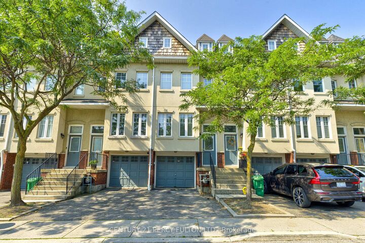 800 Dundas Street W 17 — photo 1