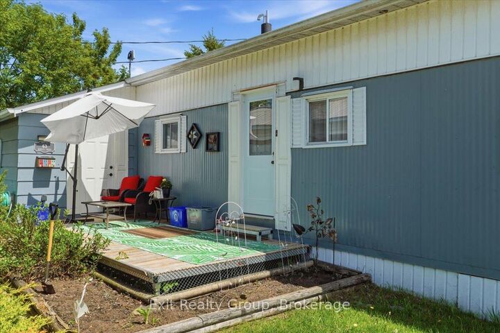 Property Photo:  63 Whites Road 63  ON K8V 5P5 