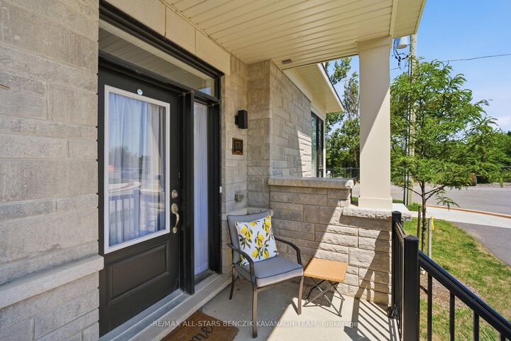 Photo de la propriété:  170 Alcorn Drive  ON K9V 0T2 