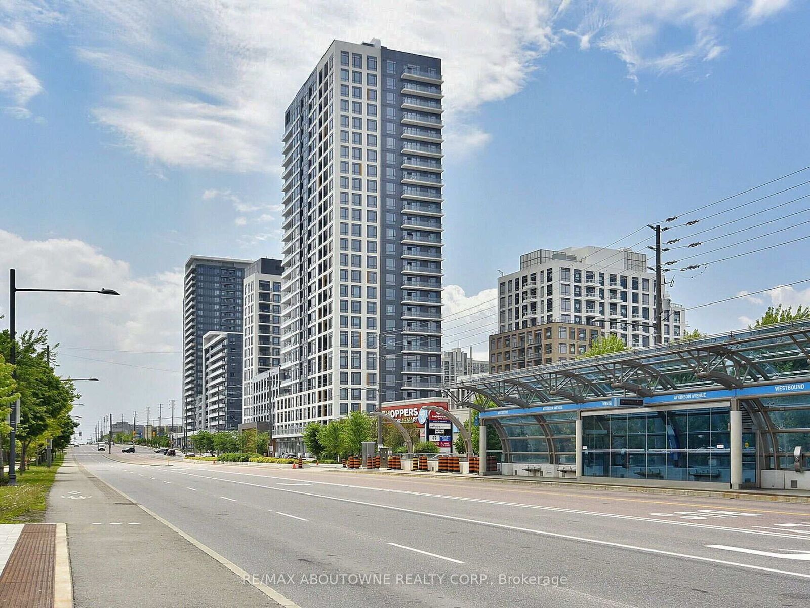 Property Photo:  7950 Bathurst Street 613  ON L4J 0L4 