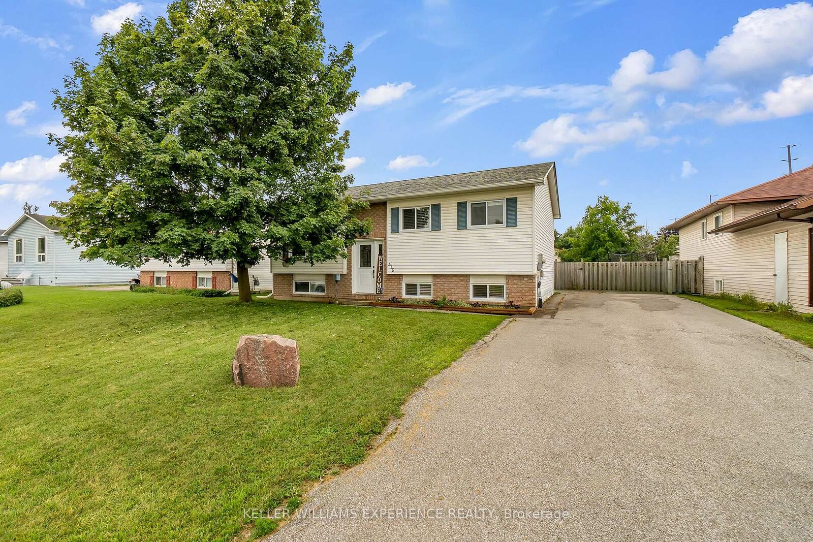 Photo de la propriété: 379 High Street ON L3V 4X6