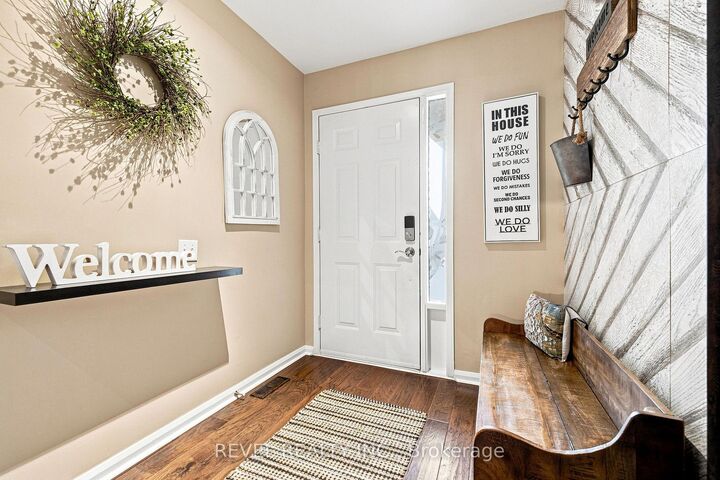 Property Photo:  2 Sir Lou Drive 89  ON L6Y 5A8 