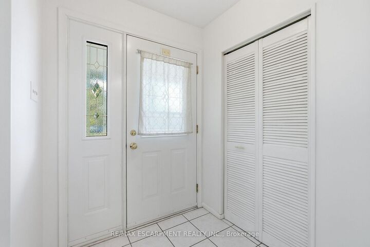 Property Photo:  2469 Padstow Crescent  ON L5J 2G2 