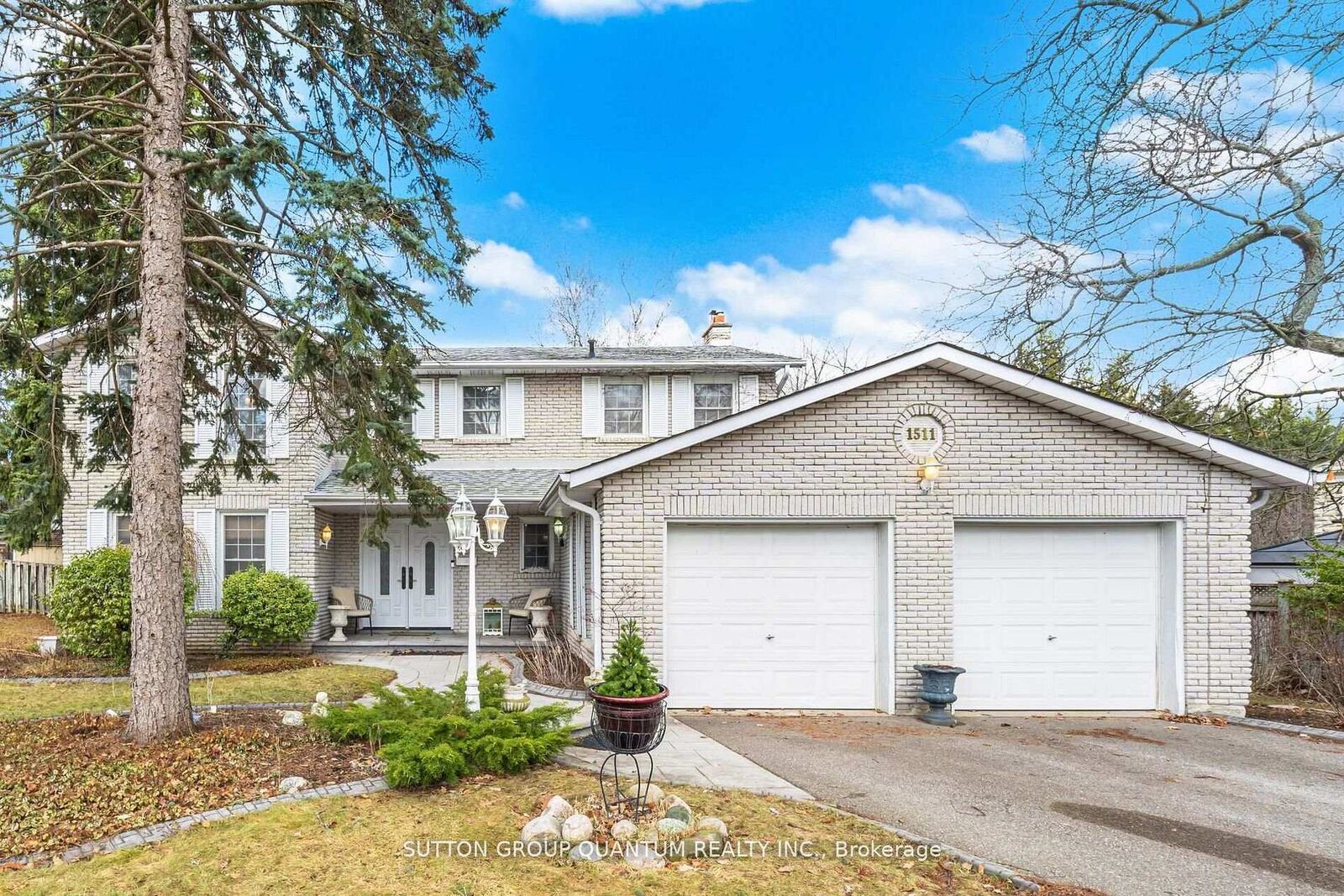 Property Photo:  1511 Ifield Road  ON L5H 3V8 